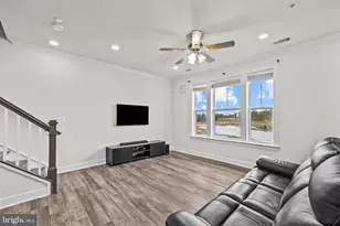 22528 Wilson View Ter, Ashburn, VA 20148 - Photo 13