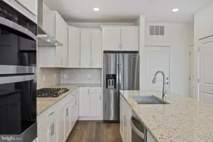 19872 Yellow Daisy Ter, Ashburn, VA 20147 - Photo 9