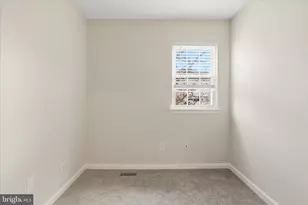 47 Essex Square, Sterling, VA 20164 - Photo 25