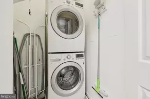 19365 Cypress Ridge Terrace, Leesburg, VA 20176 - Photo 29