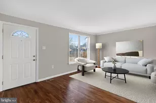 806 Cattail Ln NE, Leesburg, VA 20176 - Photo 5