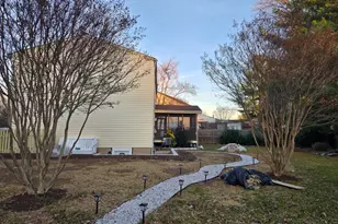 901 Redbud Ln NE, Leesburg, VA 20176 - Photo 5