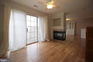 46944 Courtyard Sq, Sterling, VA 20164 - Photo 3