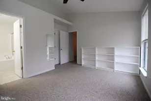 46944 Courtyard Sq, Sterling, VA 20164 - Photo 15