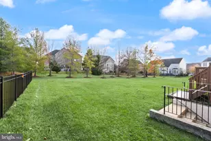 19296 Creek Field Cir, Leesburg, VA 20176 - Photo 3