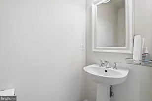 25382 Whippoorwill Terrace, Chantilly, VA 20152 - Photo 15