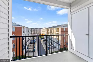 23483 Logans Ridge Terrace, Ashburn, VA 20148 - Photo 27