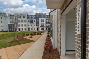 20829 Cloongee Ter, Dulles, VA 20166 - Photo 3