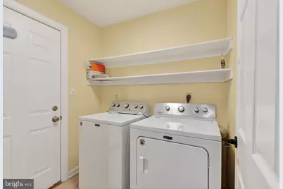 46526 Cedarhurst Drive, Sterling, VA 20165 - Photo 17