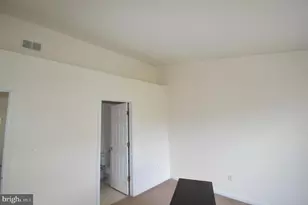 42761 Hollingsworth Terrace, Chantilly, VA 20152 - Photo 17