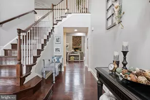 24469 Island Pool Ct, Aldie, VA 20105 - Photo 5