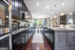 24469 Island Pool Ct, Aldie, VA 20105 - Photo 11