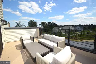 22790 Tawny Pne Sq, Ashburn, VA 20148 - Photo 3