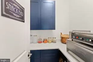 20254 Northpark Dr, Ashburn, VA 20147 - Photo 9