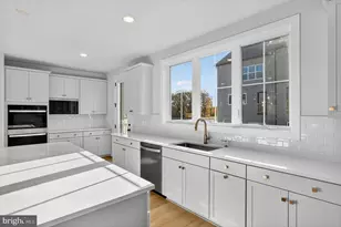 42139 Gilded Stone Ter, Brambleton, VA 20148 - Photo 9