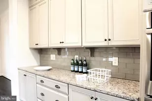 23017 Sullivans Cove Sq, Ashburn, VA 20148 - Photo 11