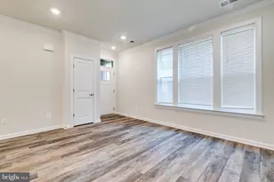 20687 Heron Landing Dr, Sterling, VA 20166 - Photo 7