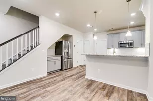 20687 Heron Landing Dr, Sterling, VA 20166 - Photo 9