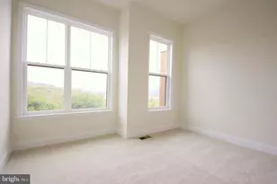 43229 Clarendon Sq, Ashburn, VA 20148 - Photo 11