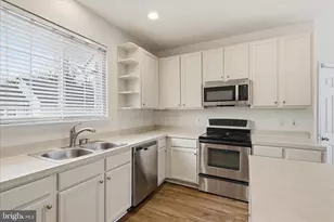 43438 Oxen Ln, Chantilly, VA 20152 - Photo 13