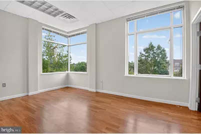 46090 Lake Center Plaza #203, Sterling, VA 20165 - Photo 11