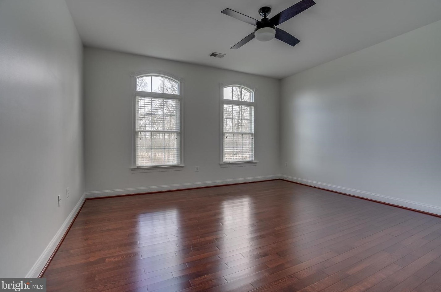 22441 Beaverdam Dr, Ashburn VA  20148-7333 exterior