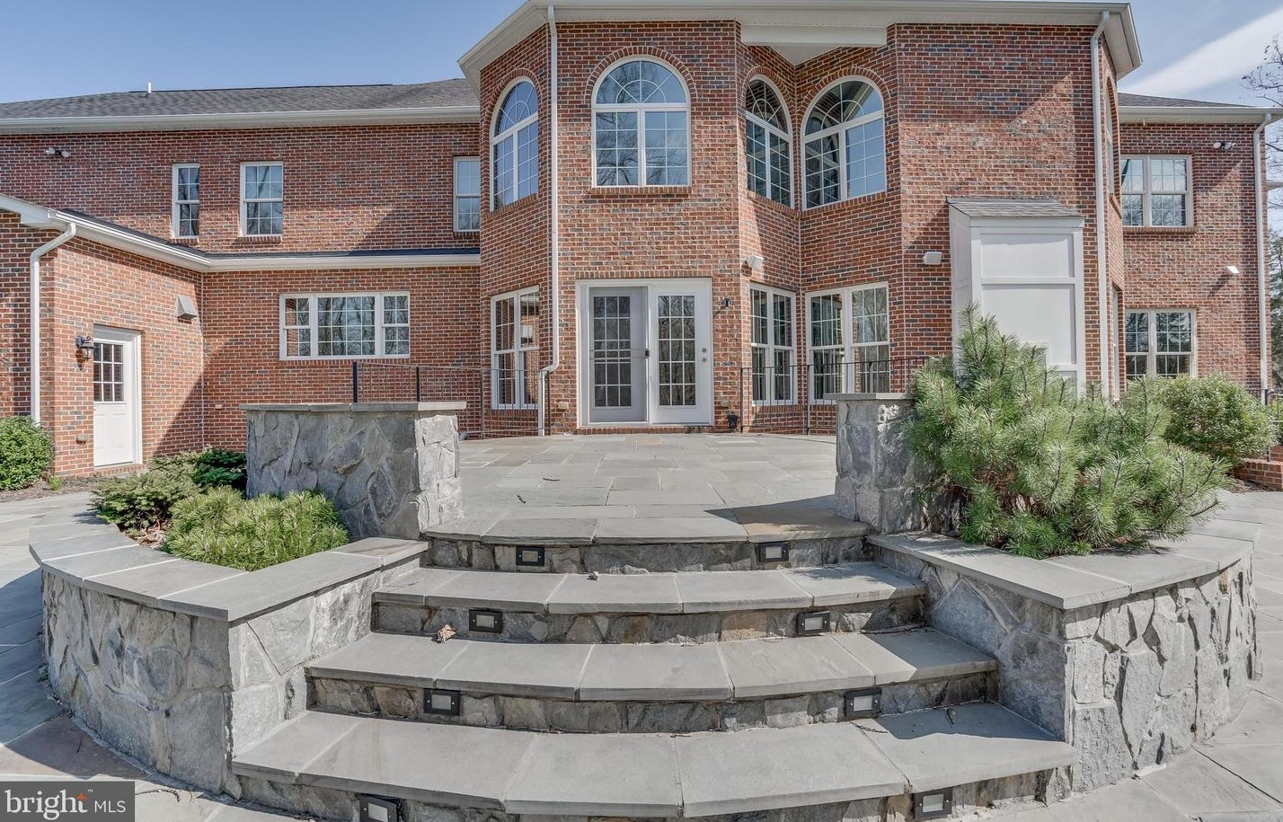 22441 Beaverdam Dr, Ashburn VA  20148-7333 exterior