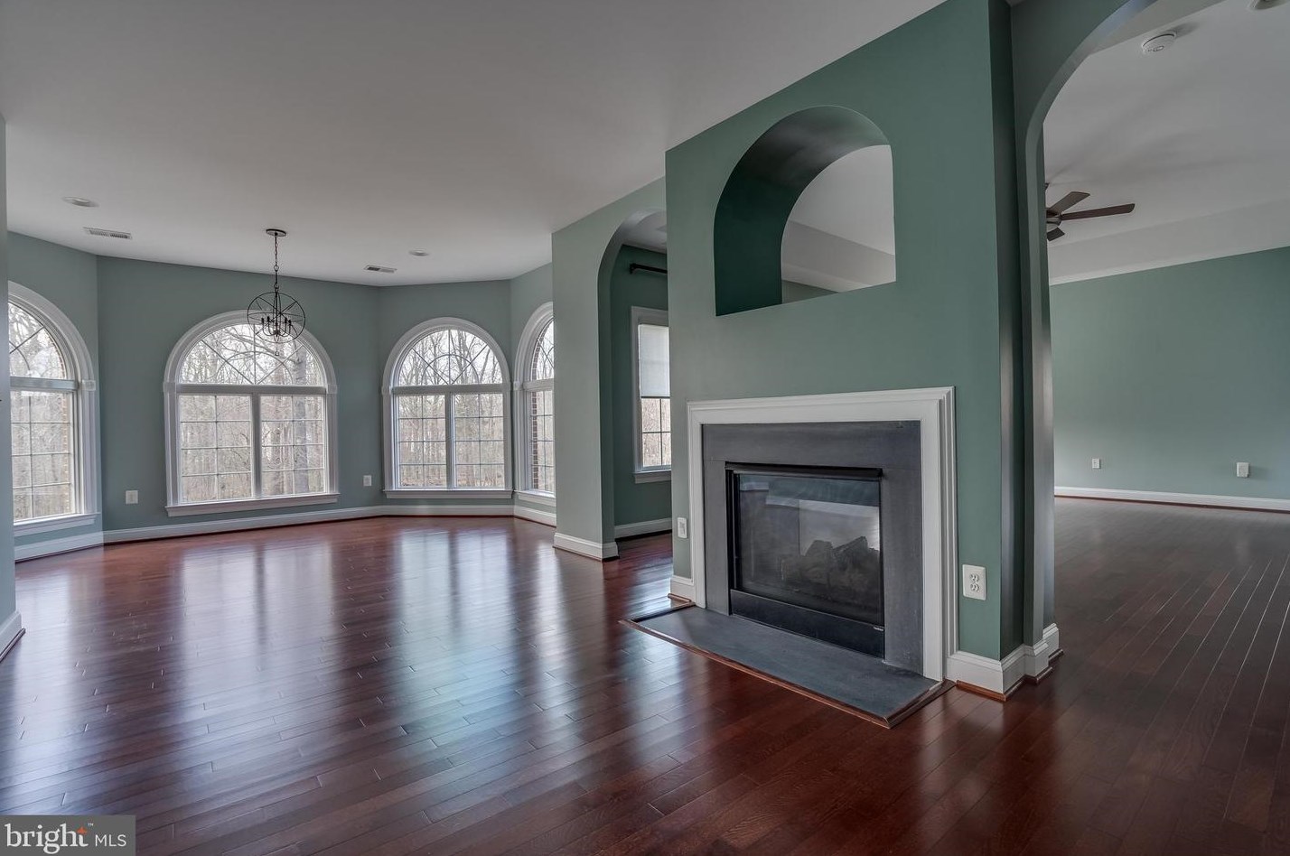 22441 Beaverdam Dr, Ashburn VA  20148-7333 exterior