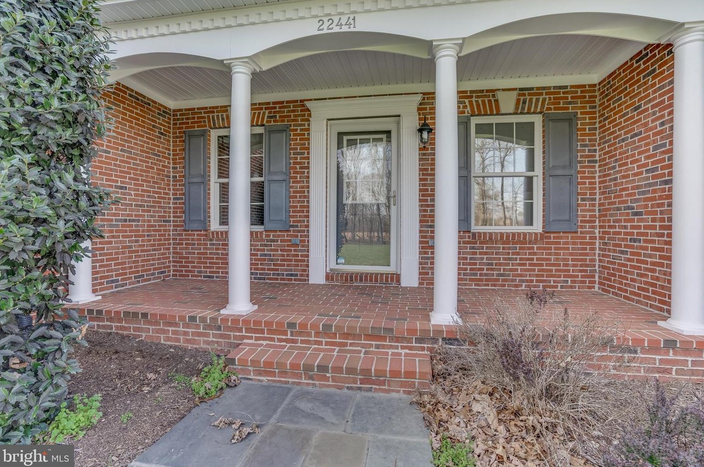 22441 Beaverdam Dr, Ashburn VA  20148-7333 exterior