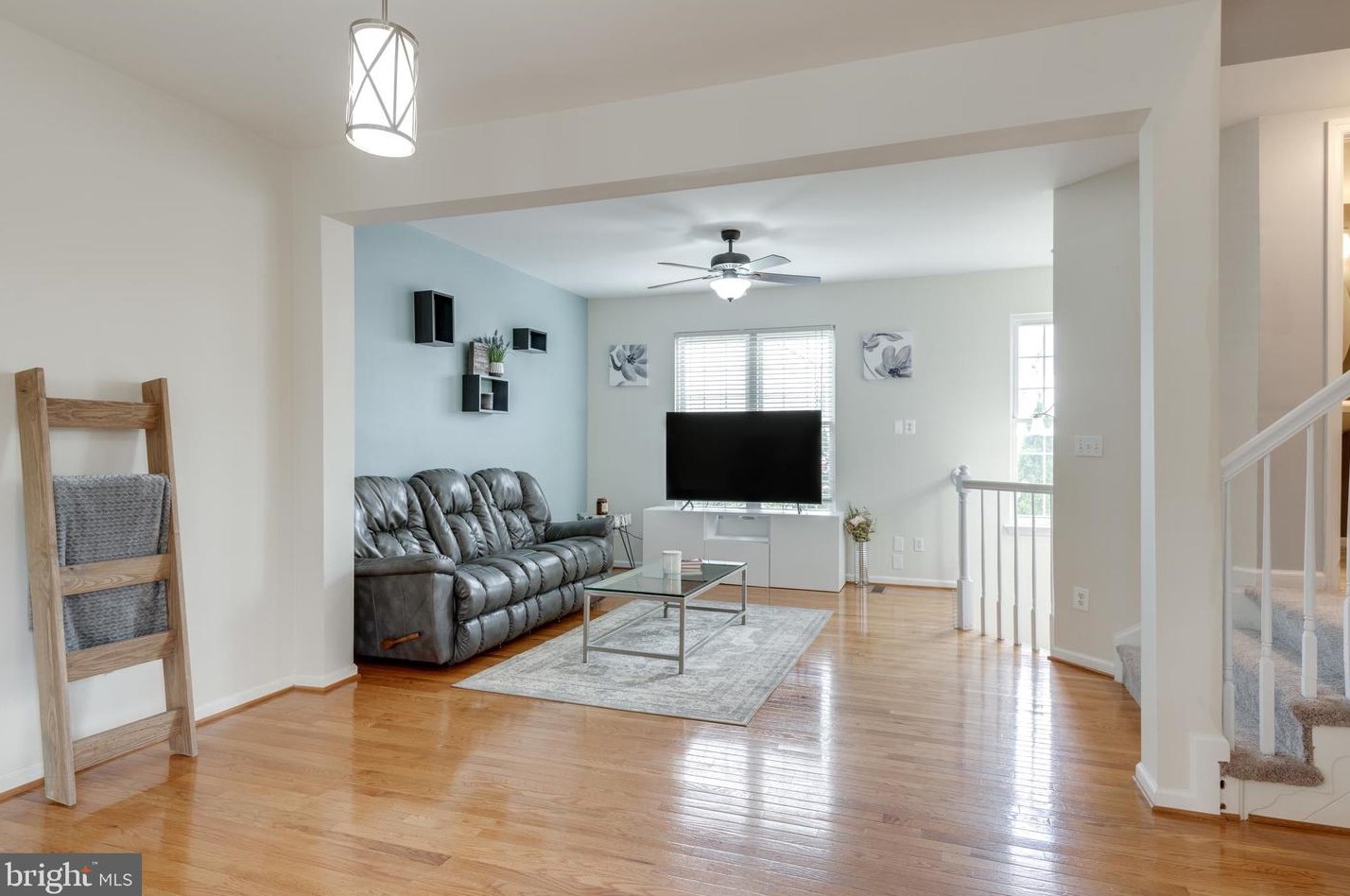 43476 Greenwich Sq, Ashburn VA  20147-4552 exterior