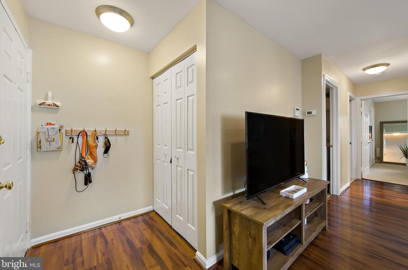 108 Westwick Ct, Dulles VA  20165-6112 exterior