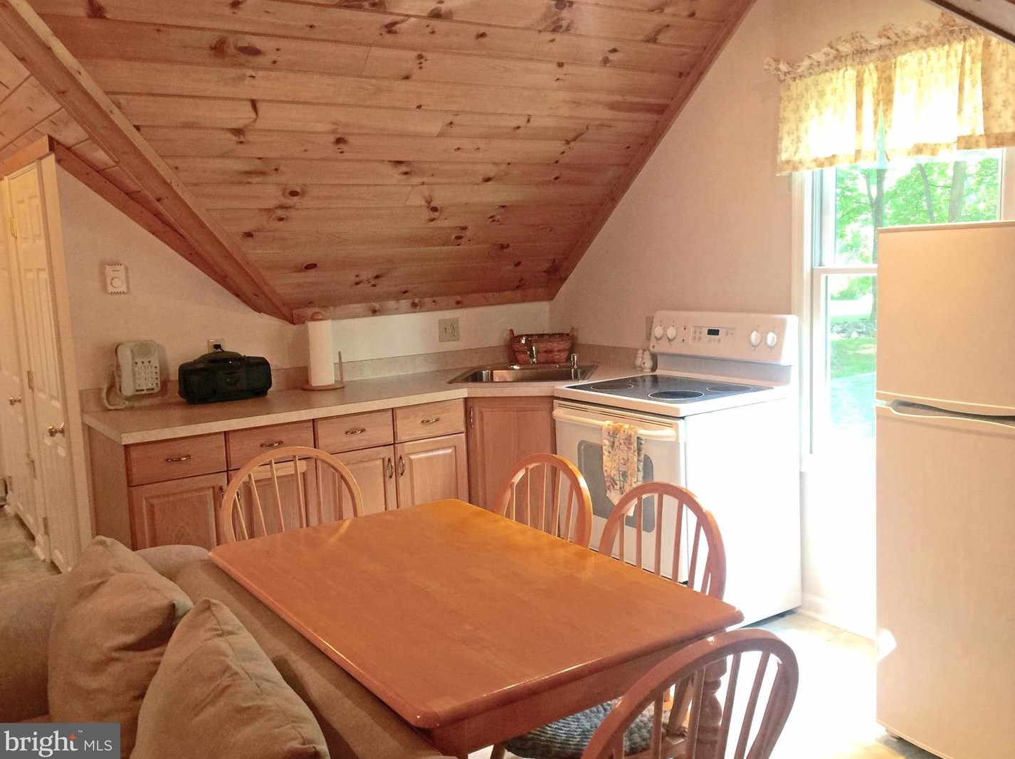 17419 Raven Rocks Rd, Mount Weather VA  20135-1718 exterior