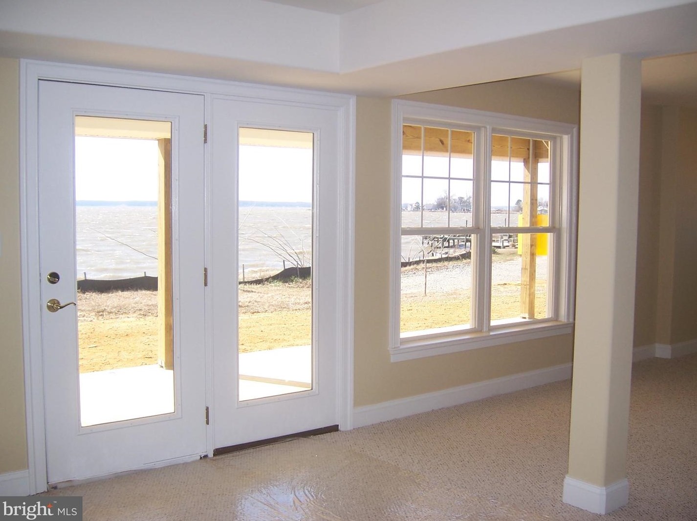 562 Riverside Dr, Lancaster VA  22503 exterior