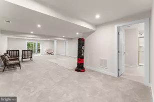 289 Pleasants Ln, Kilmarnock, VA 22482 - Photo 31