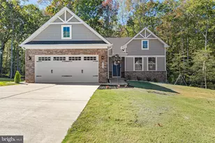 289 Pleasants Ln, Kilmarnock, VA 22482 - Photo 7