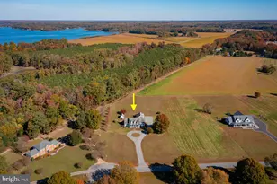 602 Cedar Pointe Dr, Weems, VA 22576 - Photo 3