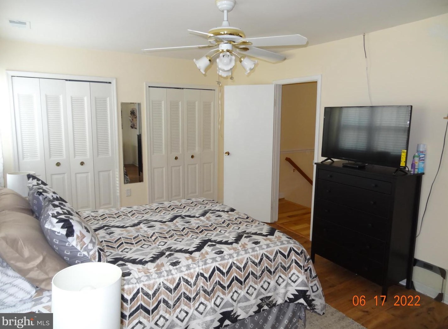 8422 Piney Point Ct, Manassas VA  20110-4634 exterior