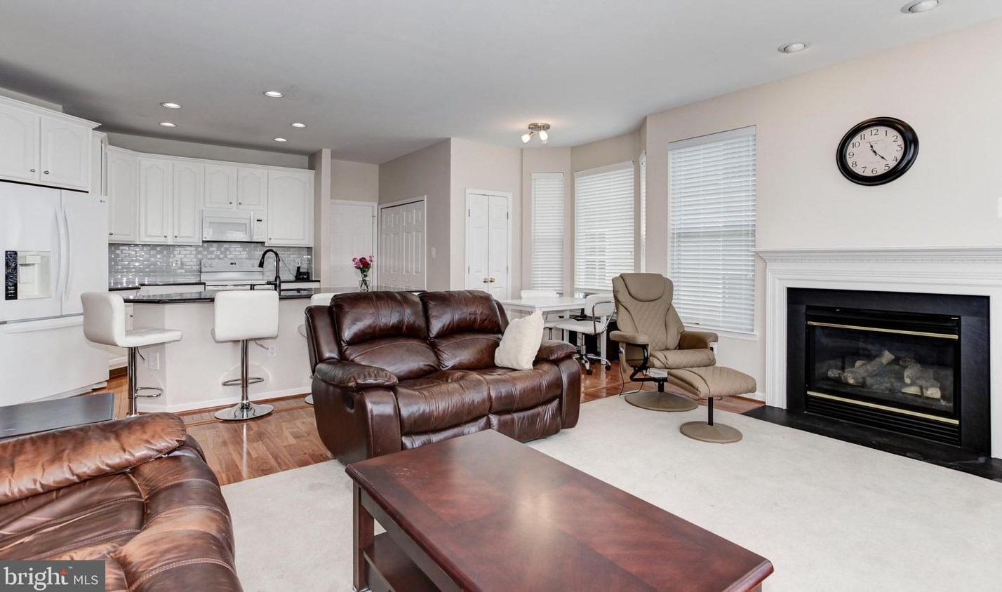 9434 Stilson Dr, Manassas VA  20110-8317 exterior