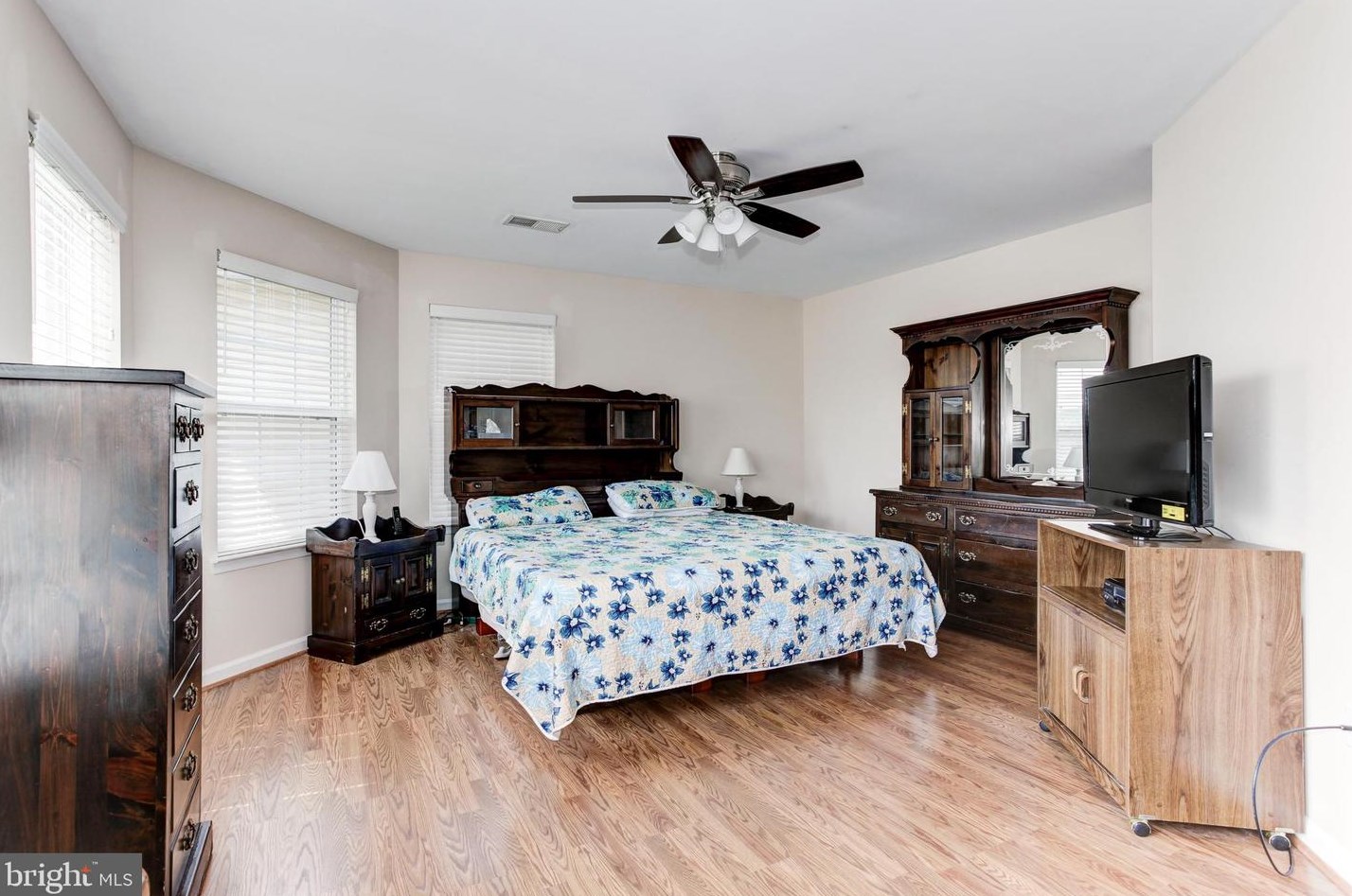 9434 Stilson Dr, Manassas VA  20110-8317 exterior