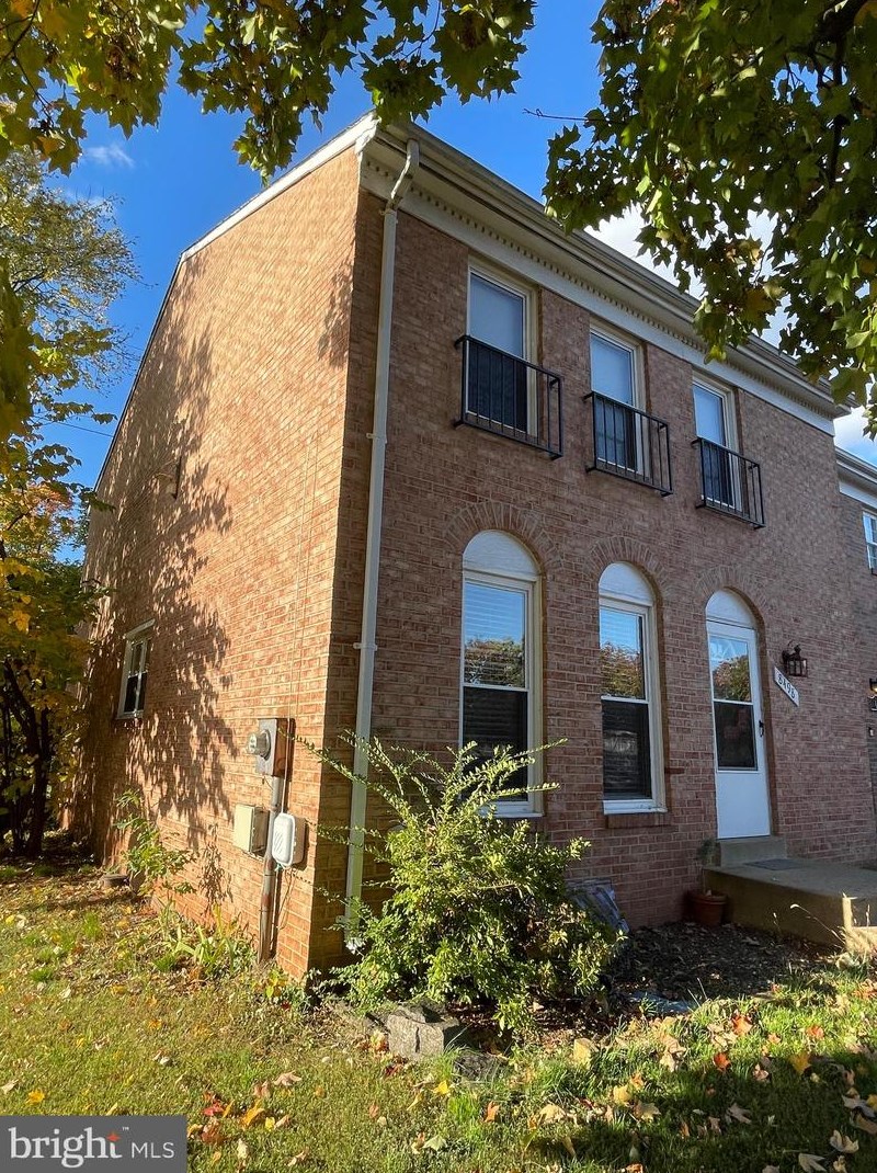 8498 Stonewall Rd, Manassas VA  20110-4642 exterior
