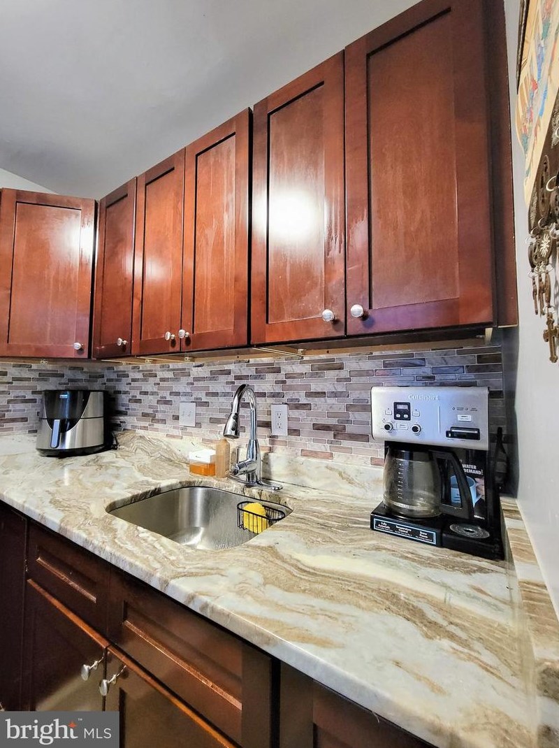 9805 Buckner Rd, Manassas VA  20110-5901 exterior