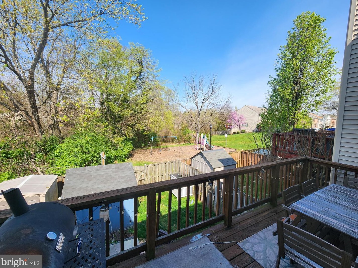 8561 Burlington Ct, Manassas VA  20110-6322 exterior