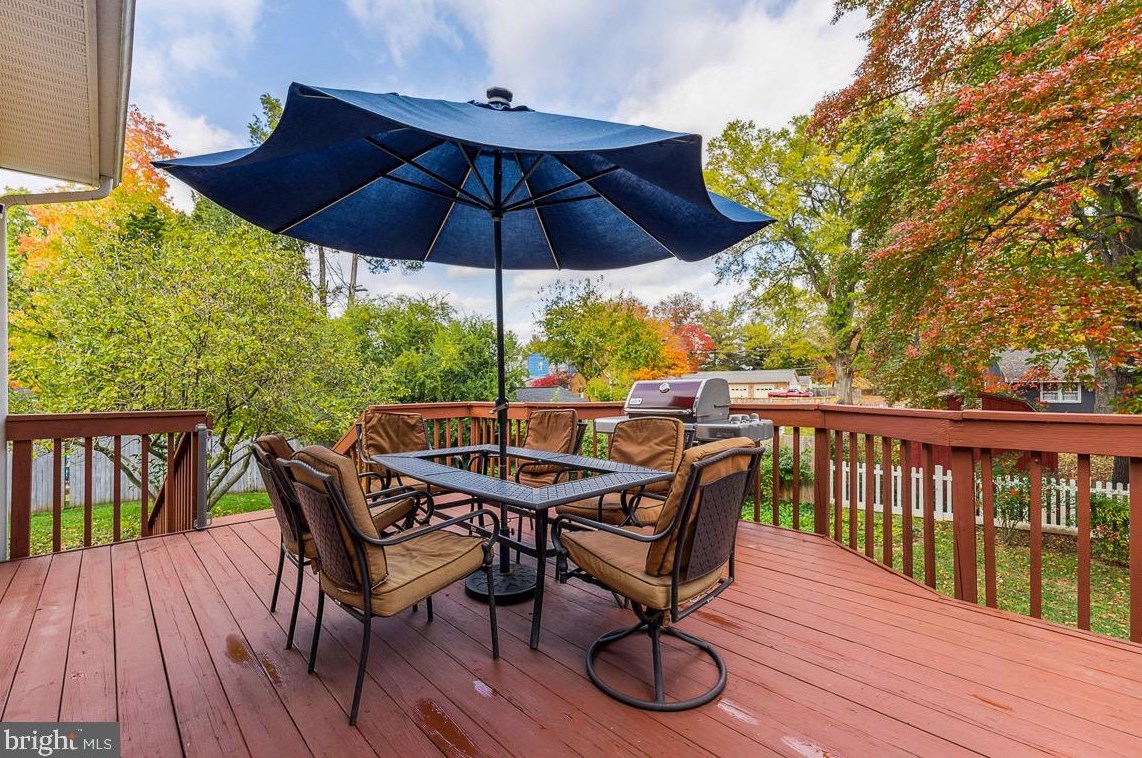 9847 Clark Pl, Manassas VA  20110-5764 exterior