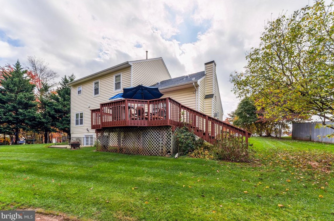 9847 Clark Pl, Manassas VA  20110-5764 exterior