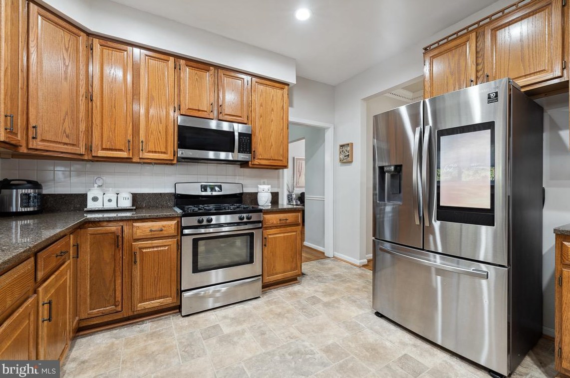 9847 Clark Pl, Manassas VA  20110-5764 exterior