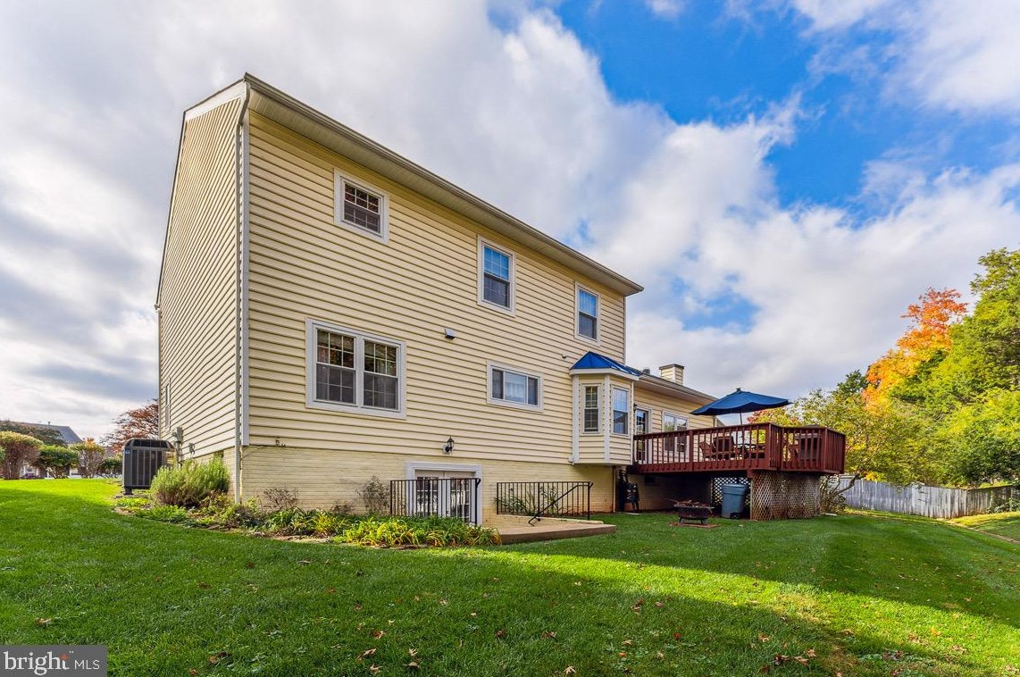 9847 Clark Pl, Manassas VA  20110-5764 exterior