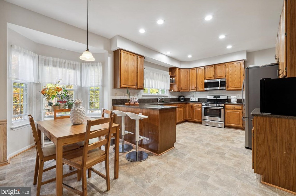 9847 Clark Pl, Manassas VA  20110-5764 exterior