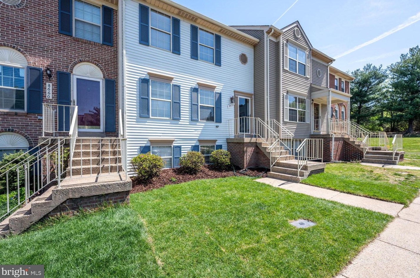 8662 Diane Ct, Manassas VA  20110-8406 exterior