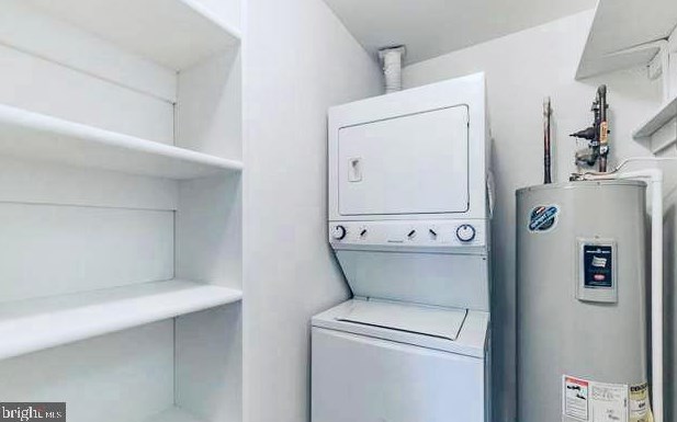 8818 Tanglewood Ln, Manassas VA  20110-3845 exterior