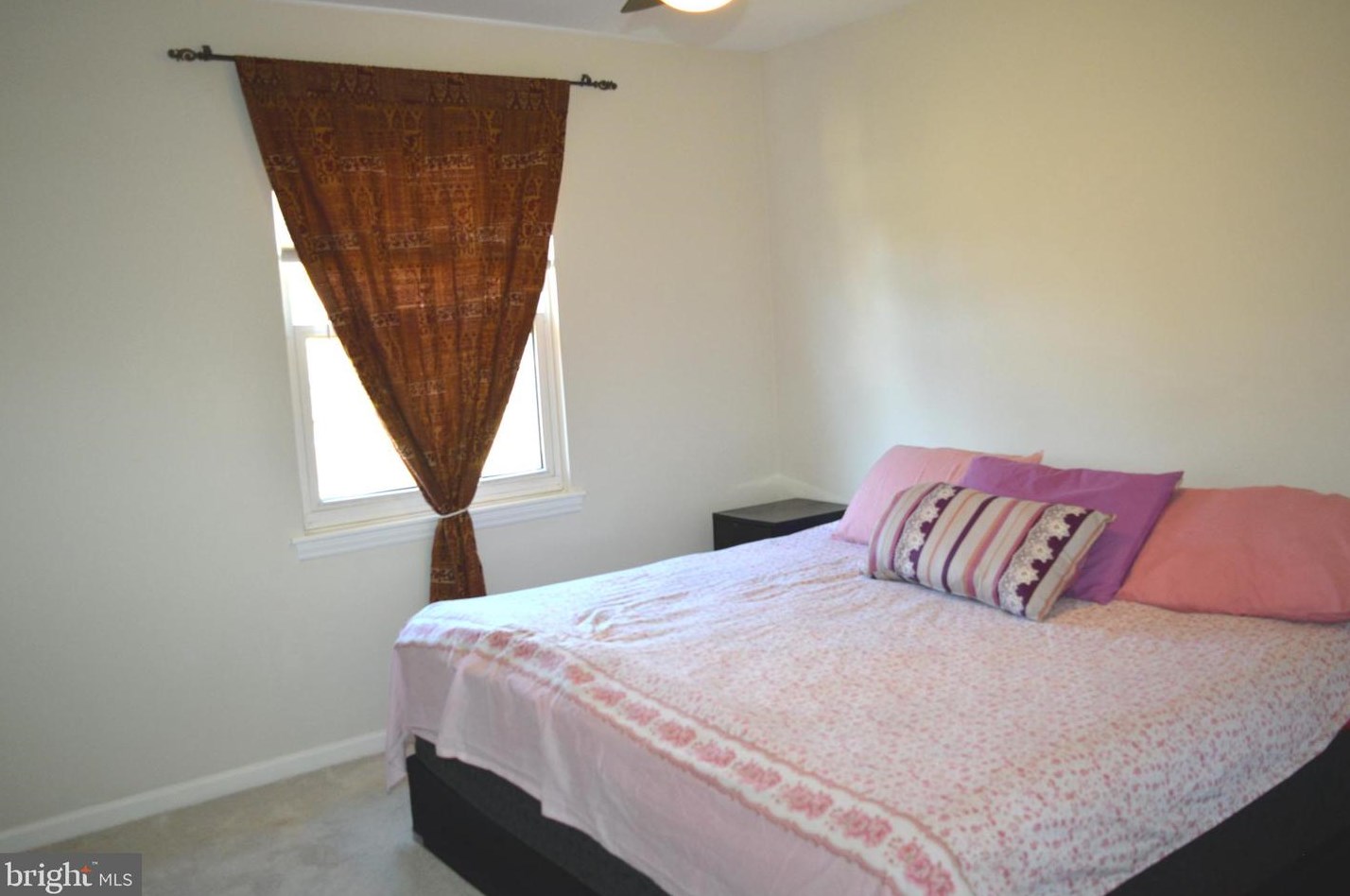 8910 Sweetbriar St, Manassas VA  20110-3818 exterior